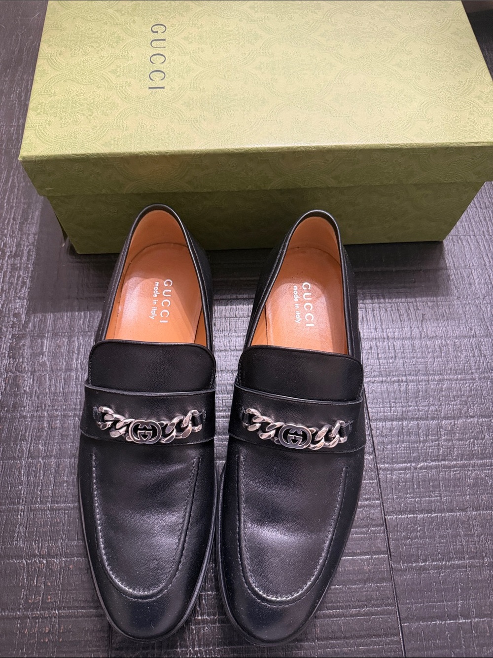 Gucci Black Leather Loafers with Silver Chain Detail